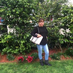 Meet your Posher, Clotilde